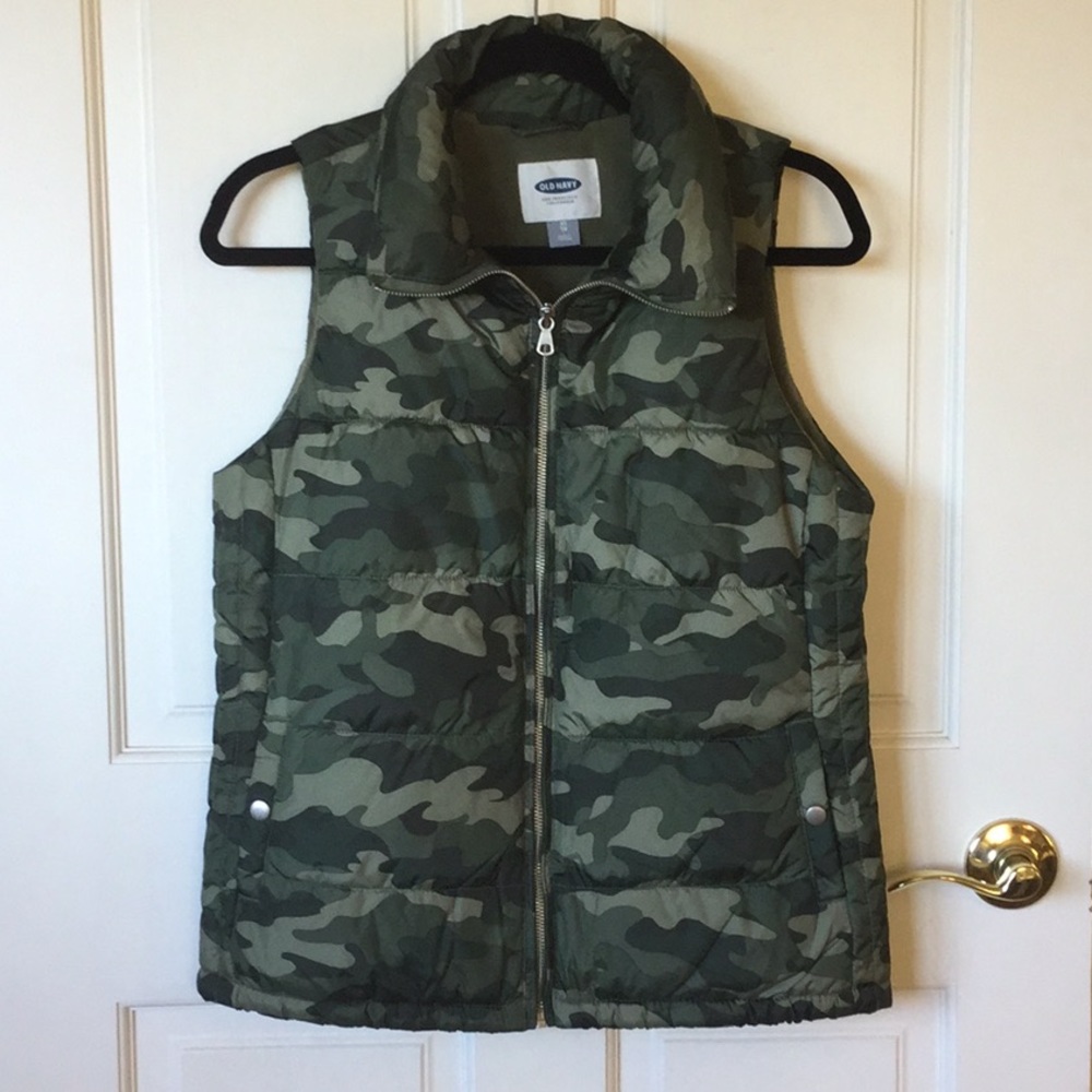 Old Navy Camo Puffer Vest ~XS~